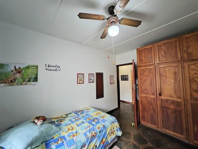 3 bedroom, Amanzimtoti KwaZulu Natal N/A