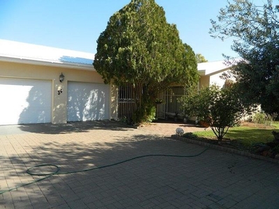 4 Bedroom House For Sale in Oosterville