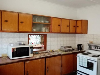 4 Bedroom house to rent in Kenville, Durban