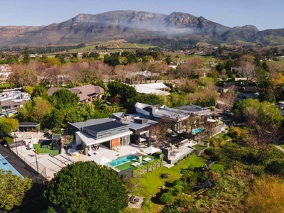 7 Bedroom House for Sale For Sale in Constantia CPT - MR5894