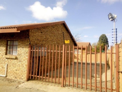 Apartment For Rent In Standerton Central, Standerton