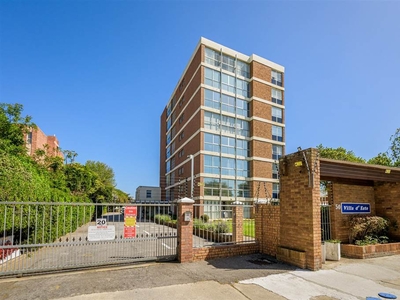 3 Bed Apartment in St Georges Park