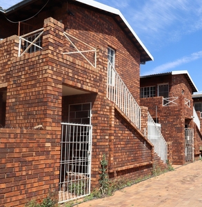 3 Bedroom Apartment For Sale in Willows