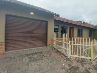 3 Bedroom Sectional Title To Let in Oos Einde