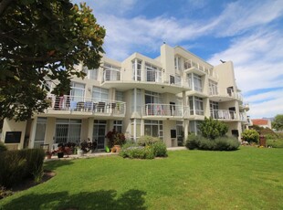 Apartment / Flat For Sale in Royal Ascot, Milnerton