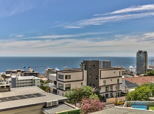 Apartment / Flat For Sale in Sea Point, Cape Town