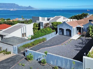 House For Sale in Bloubergstrand, Blouberg