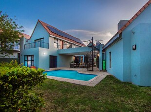 House For Sale in Eagle Canyon Golf Estate, Roodepoort