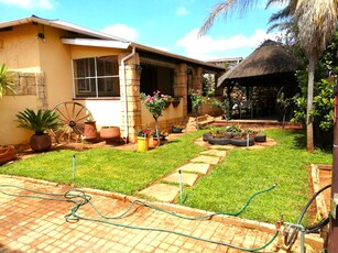 House For Sale in Krugersdorp West, Krugersdorp