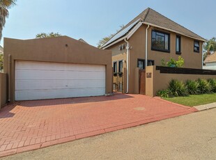 House For Sale in Radiokop, Roodepoort