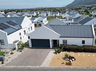 House For Sale in Sandbaai, Hermanus