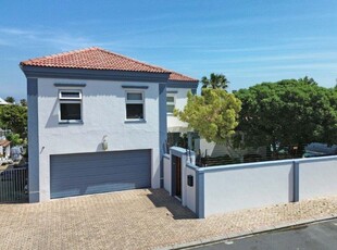 House For Sale in Sunset Beach, Milnerton