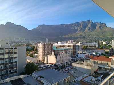 2 Bedroom Apartment For Sale in Cape Town City Centre