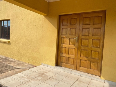 3 Bedroom Townhouse to rent in Chroompark