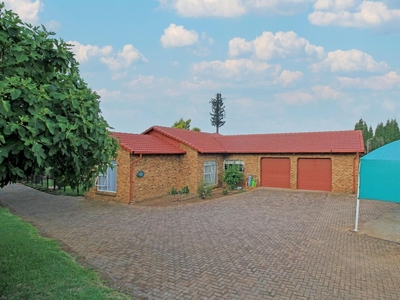 4 Bedroom House Sold in Noordheuwel