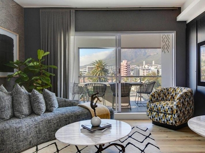 Stunning 1 Bed with views of Table Mountain