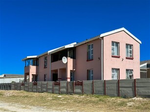 7 Bed Duplex in Strandfontein