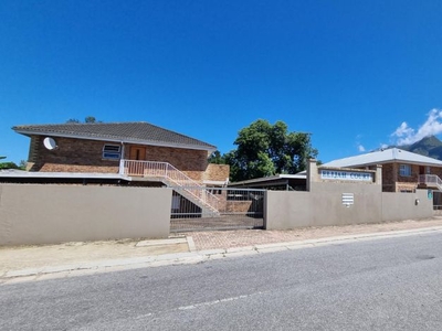 1 Bedroom apartment sold in Bodorp, George