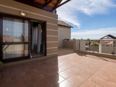 3 Bedroom Townhouse To Let in Fourways