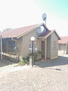 Apartment For Sale In Kew, Johannesburg
