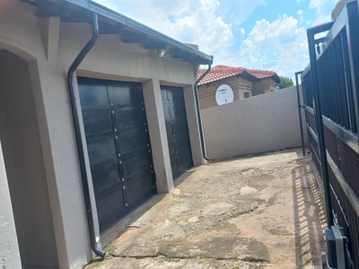 House For Sale in Vosloorus Ext 5