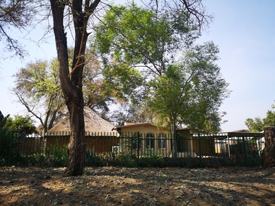 5 Bedroom House for sale in Modimolle