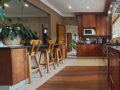 House For Sale in ALPHEN PARK