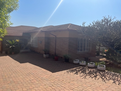 House For Sale in PRETORIA WEST