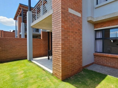 3 Bedroom duplex townhouse - sectional to rent in Sinoville, Pretoria