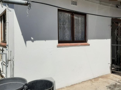 2 Bedroom house to rent in Westcliff, Chatsworth