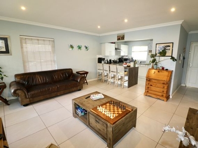 3 Bedroom House For Sale in Wynberg