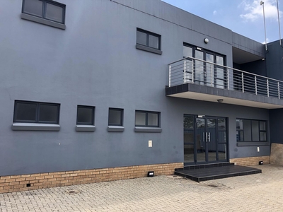 790m² Warehouse To Let in Jet Park
