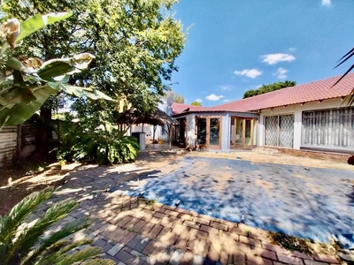 4 Bed House for Sale Crystal Park Benoni