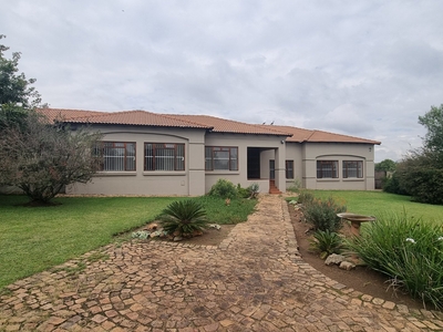 4 Bed House for Sale Bredell Kempton Park