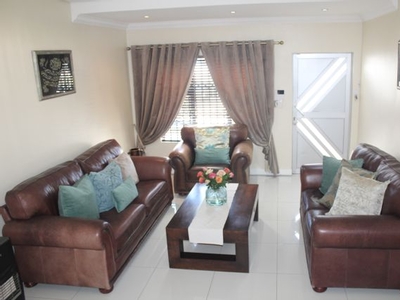 6 Bedroom House For Sale in Kenwyn