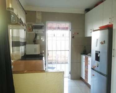 Make this Dreamy 2 Bedroom Home in Newlands East Your Very Own