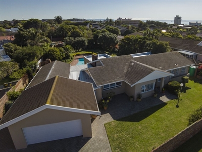 4 Bedroom House Sold in Summerstrand