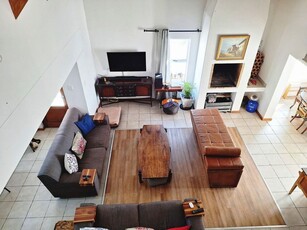 House with flat perfect for the extended family for sale in Jacobsbaai