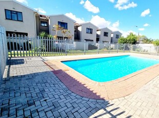 Townhouse in Bracken Heights For Sale