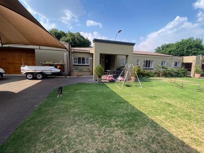 5 bedroom, Vanderbijlpark Gauteng N/A