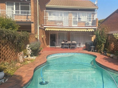 3 Bed Townhouse in Witfield