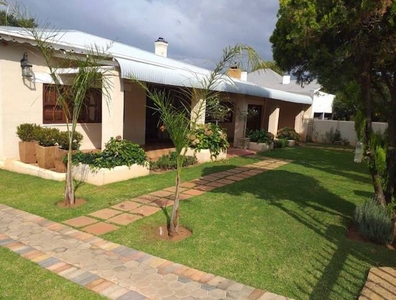 4 Bedroom House To Rent in Krugersdorp North