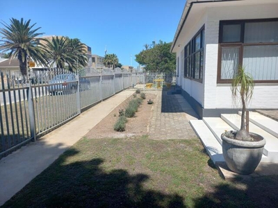 4 bedroom, Jeffreys Bay Eastern Cape N/A