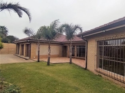 5 Bedroom house for sale in Brackenhurst, Alberton