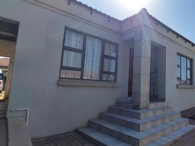6 bedroom, Witbank Mpumalanga N/A