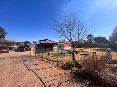 House For Sale In Roosheuwel, Klerksdorp