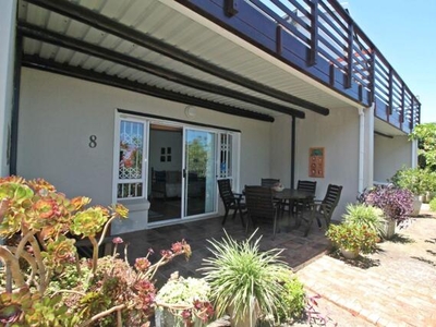 Townhouse For Sale In Kleinemonde, Eastern Cape
