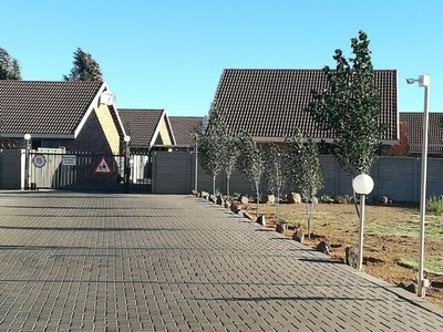 Townhouse For Sale In Midway, Bloemfontein