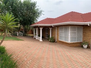 5 Bed House in Noordheuwel