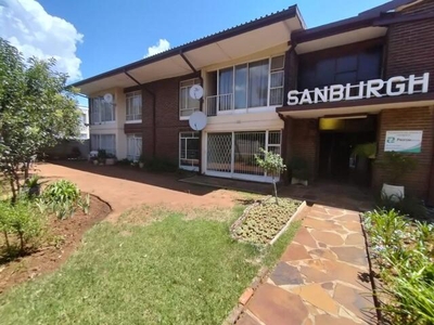 Apartment For Sale In Hospitaalpark, Bloemfontein